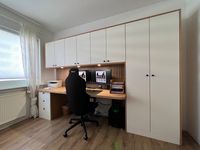 Schreibtisch mit B&uuml;roschr&auml;nke in Eiche /HPL